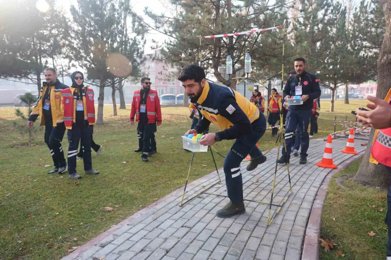 Konya’da acil sağlık haftasında gerçeğini aratmayan tatbikat 4