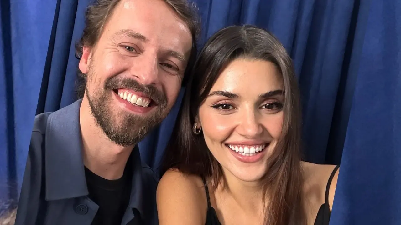 'İki Dünya Bir Dilek' röportajında unutulmaz dakikalar... Metin Akdülger’in itirafı Hande Erçel’in gözlerini doldurdu! 1