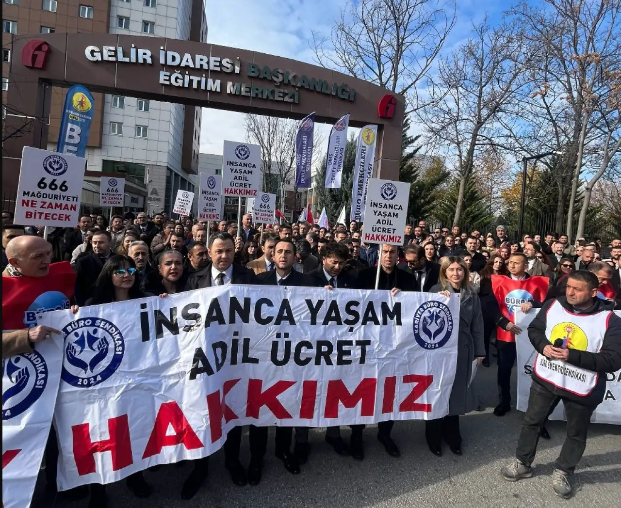 Kariyer Büro Sendikası: Hakkaniyetli adil bir düzenleme olmalı 3