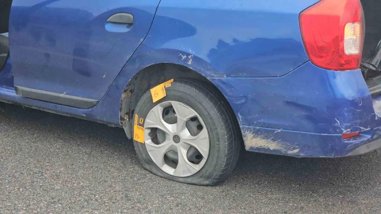 Kayseri'de 3 polis aracına çarpıp kaçtı: Kaçışı lastiğe sıkılan kurşunla bitti! 2