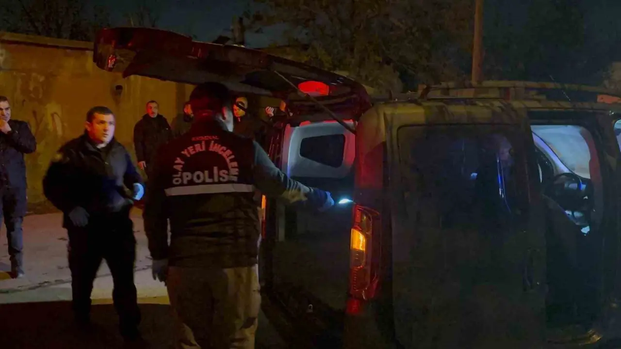 Kayseri’de sokaklar karıştı: Husumetliler bıçaklarla birbirine girdi! 4