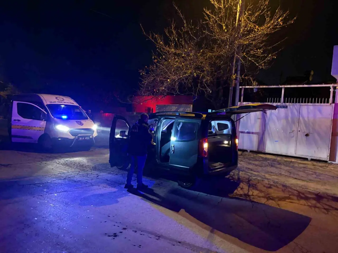 Kayseri’de sokaklar karıştı: Husumetliler bıçaklarla birbirine girdi! 3