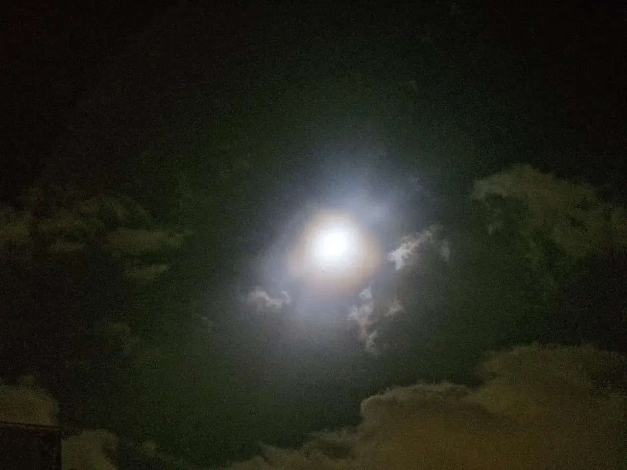 Kayseri’de gökyüzünü gören şaşkına döndü: Lunar Corona geceye damgasını vurdu! 1