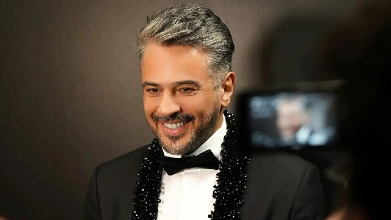 Konser öncesi sürpriz... Emre Altuğ ve Çağla Şıkel ailesinde meslek rotası şaşırtmadı! 5