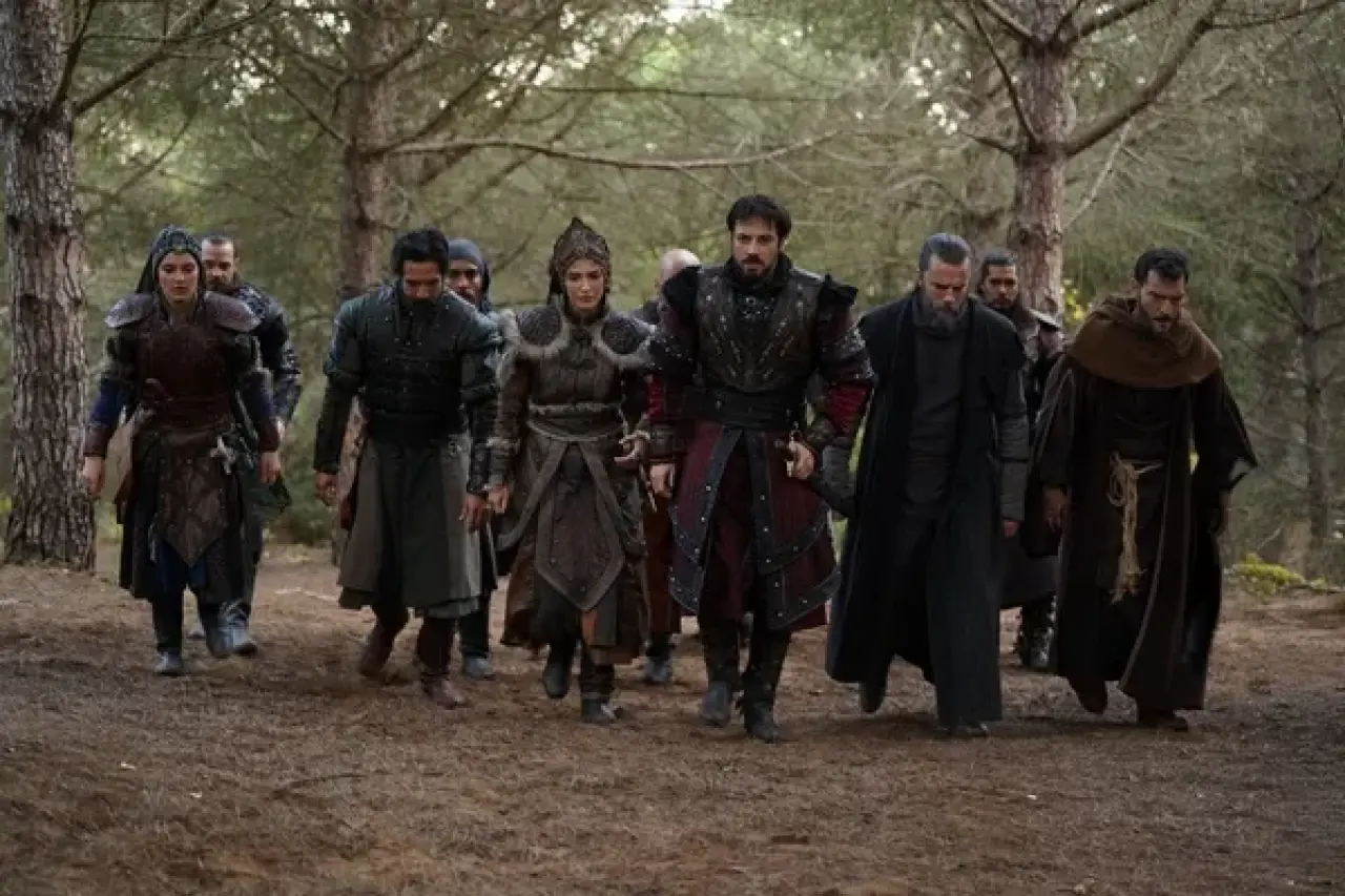 'Kuruluş Orhan'a Emre Kızılırmak ve Merve Çandar dahil oldu: ‘Şövalye’ ve ‘Masum tehlike’ ekranda! 4