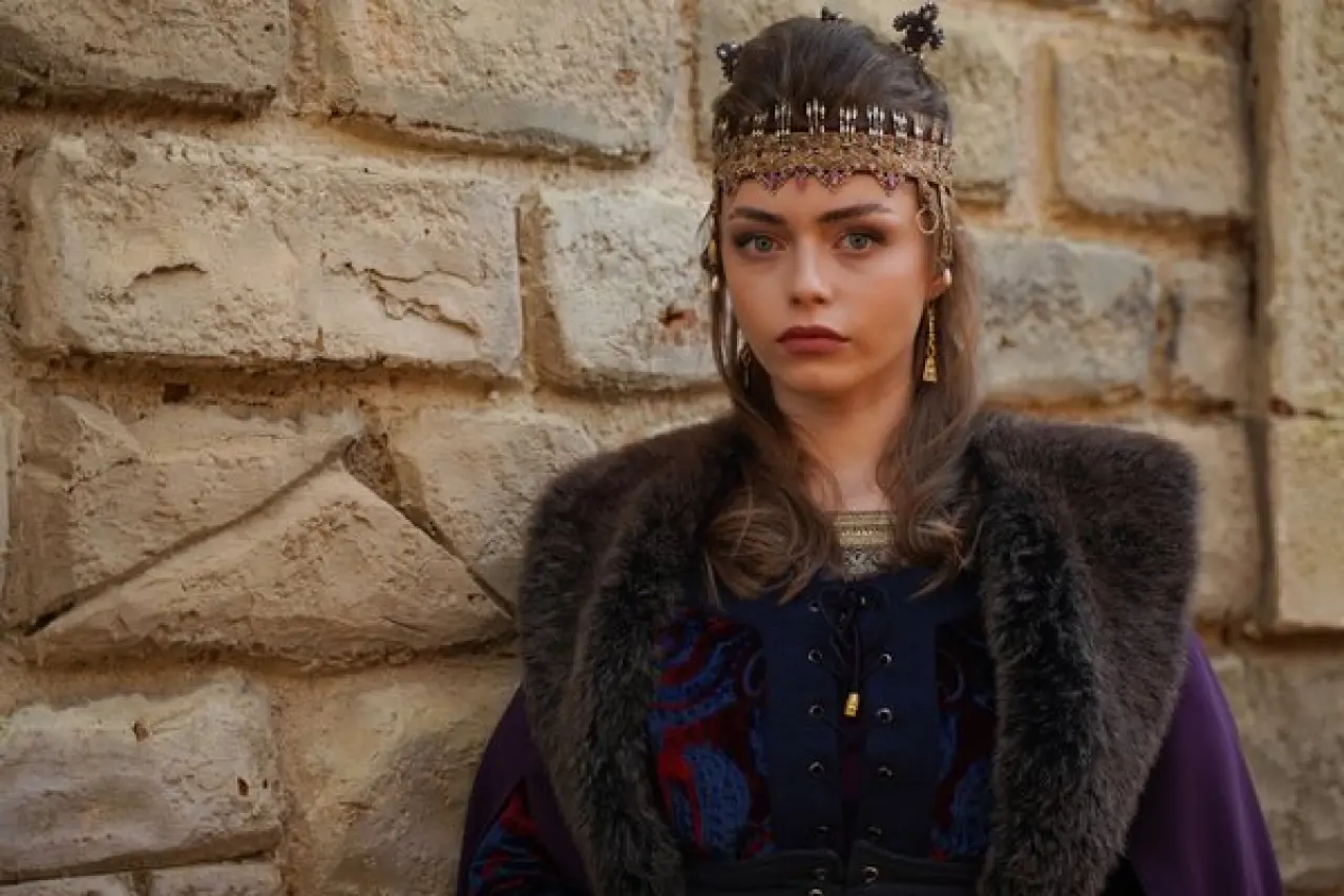 'Kuruluş Orhan'a Emre Kızılırmak ve Merve Çandar dahil oldu: ‘Şövalye’ ve ‘Masum tehlike’ ekranda! 3