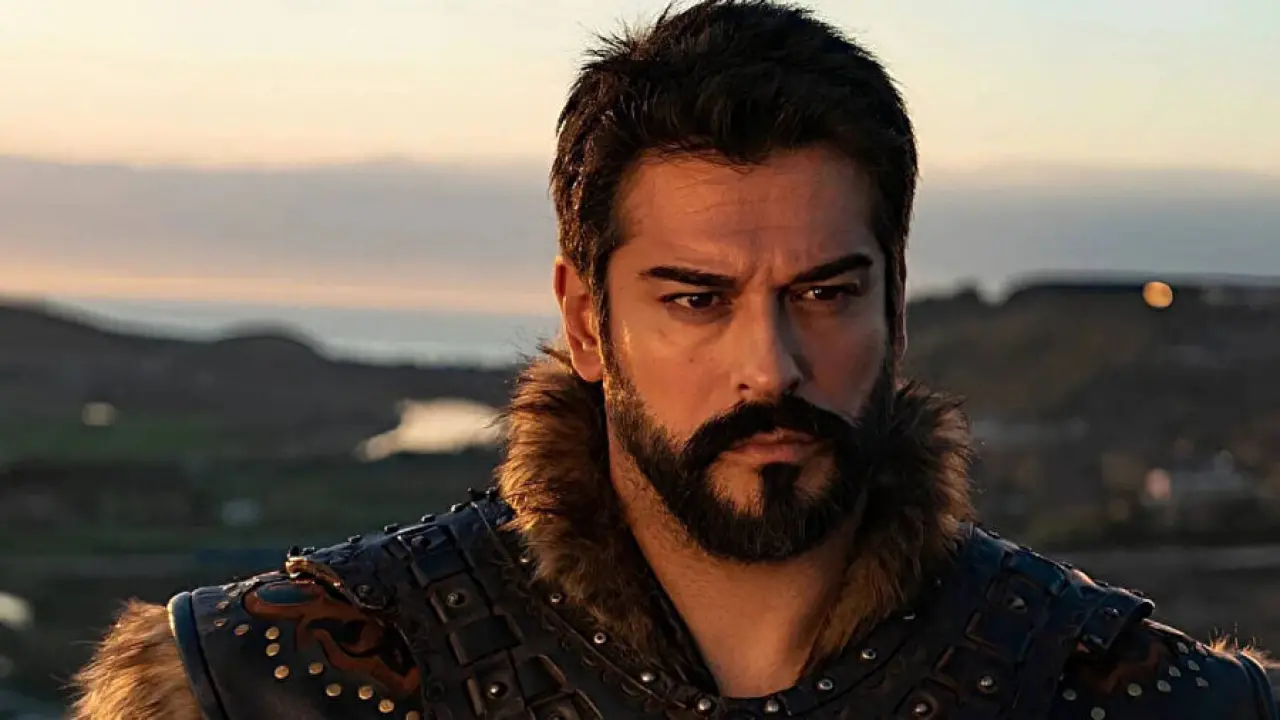 Kuruluş Osman’dan sonra ilk sürpriz: Burak Özçivit'e yapılan 'Taç seremonisi' şaşkınlık yarattı! 4