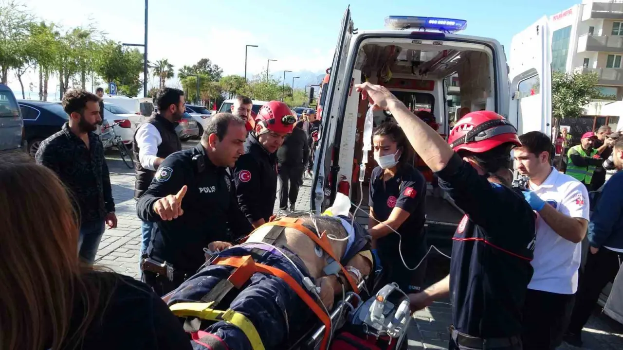 Metrelerce yüksekten beton zemine: Antalya’da yürekleri ağza getiren kaza! 3
