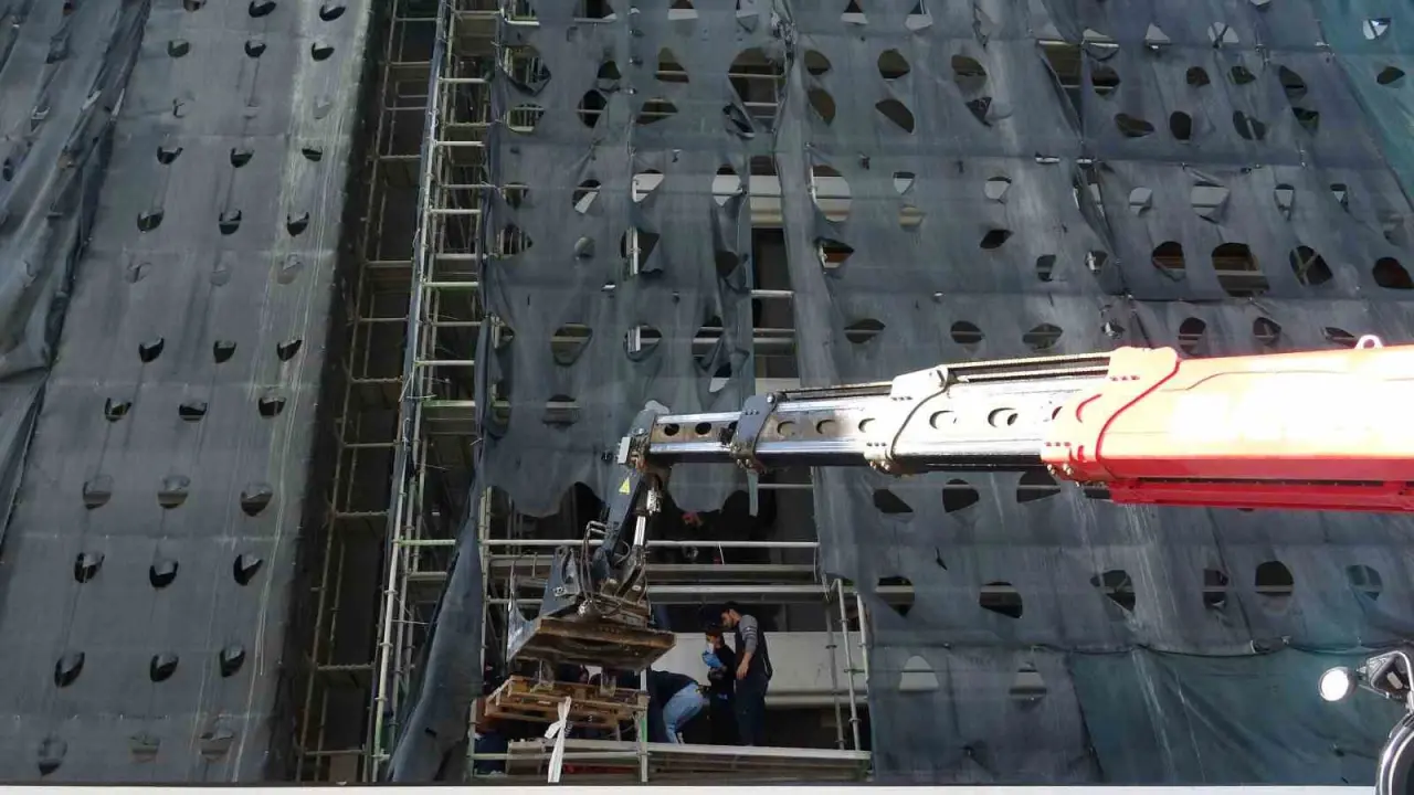 Metrelerce yüksekten beton zemine: Antalya’da yürekleri ağza getiren kaza! 2