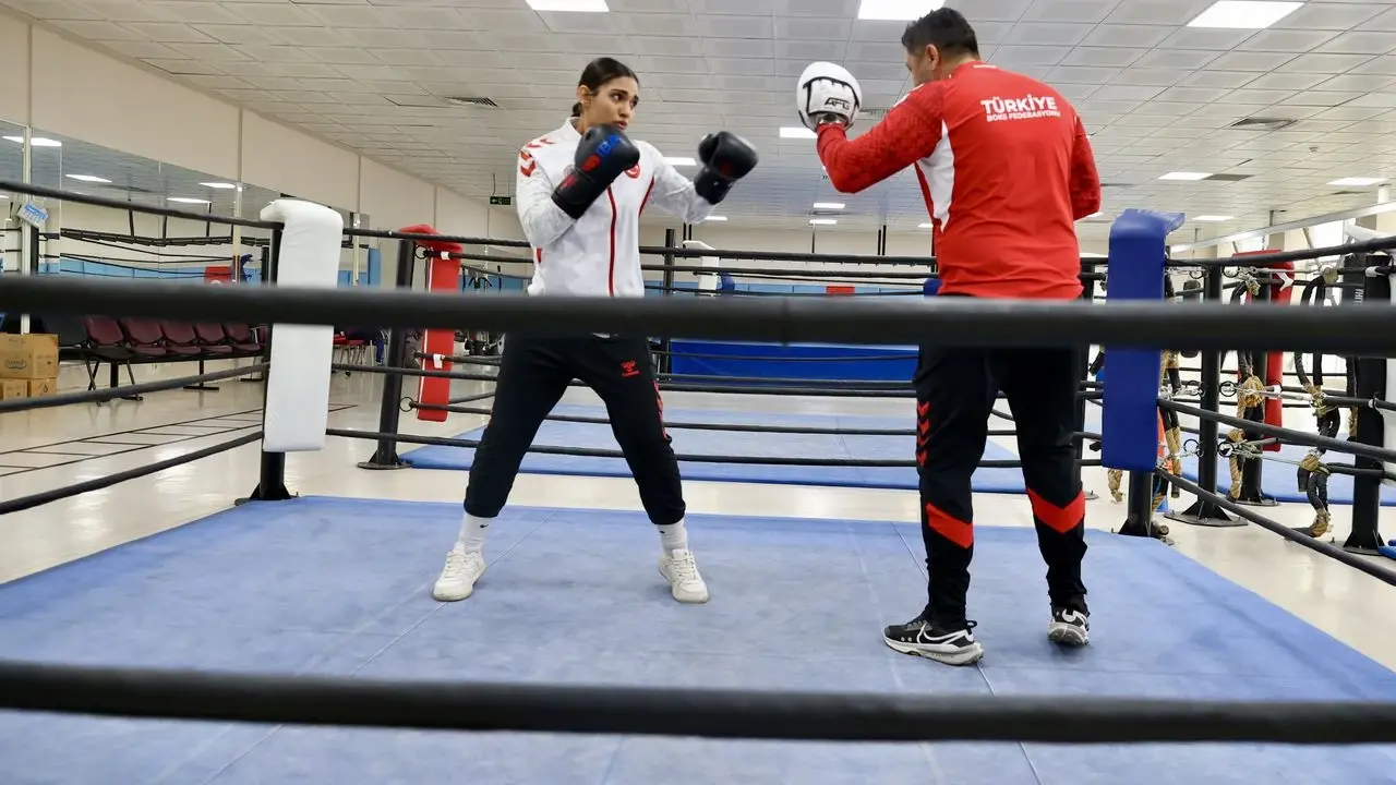 15 yaşındaki milli boksör Nisa Kaya, babasının olimpiyat rüyasını gerçeğe taşıyor 3