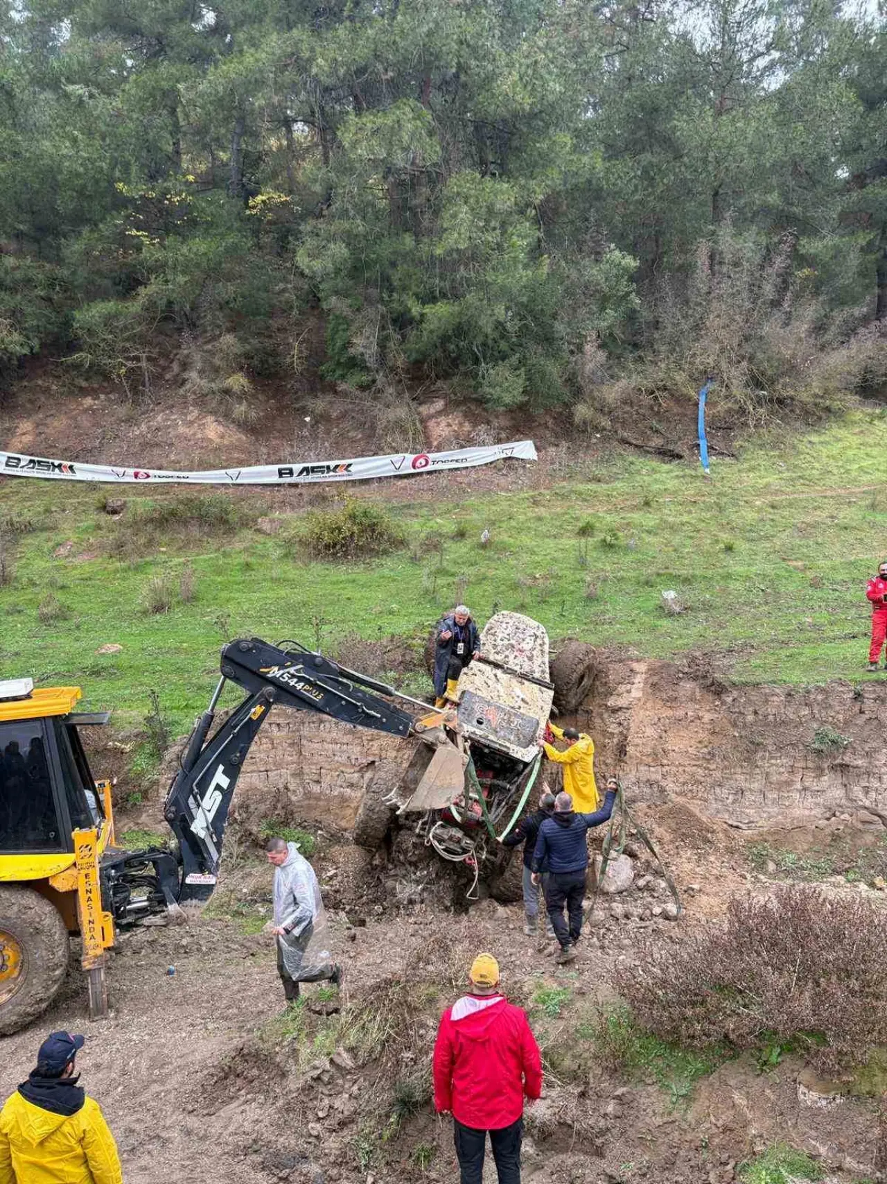 Bursa’da Off-Road heyecanı kazayla bölündü: Takla atan araç kamerada! 1