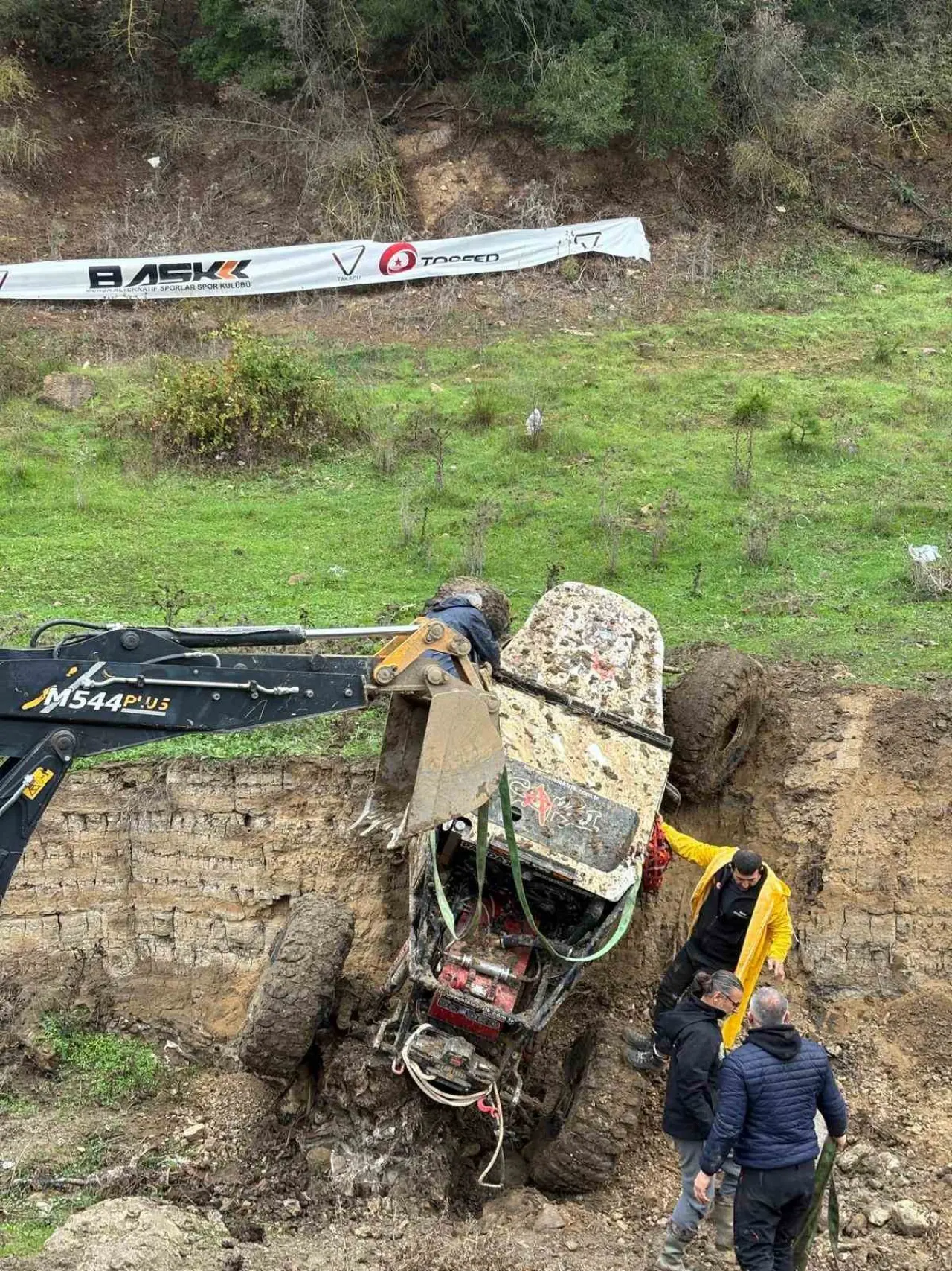 Bursa’da Off-Road heyecanı kazayla bölündü: Takla atan araç kamerada! 3