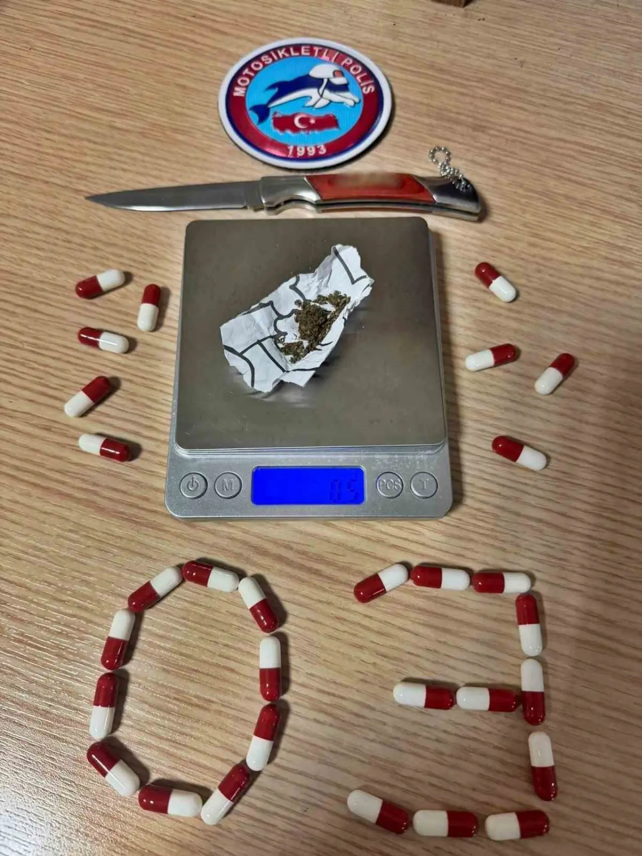 Afyon'da yapılan denetimlerde arananlar tek tek yakalandı! 3