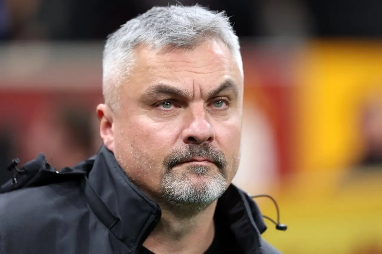 2-0’dan geri döndüler ama maçın sonu koptu: Reis’in penaltı isyanı geceye damga vurdu! 5