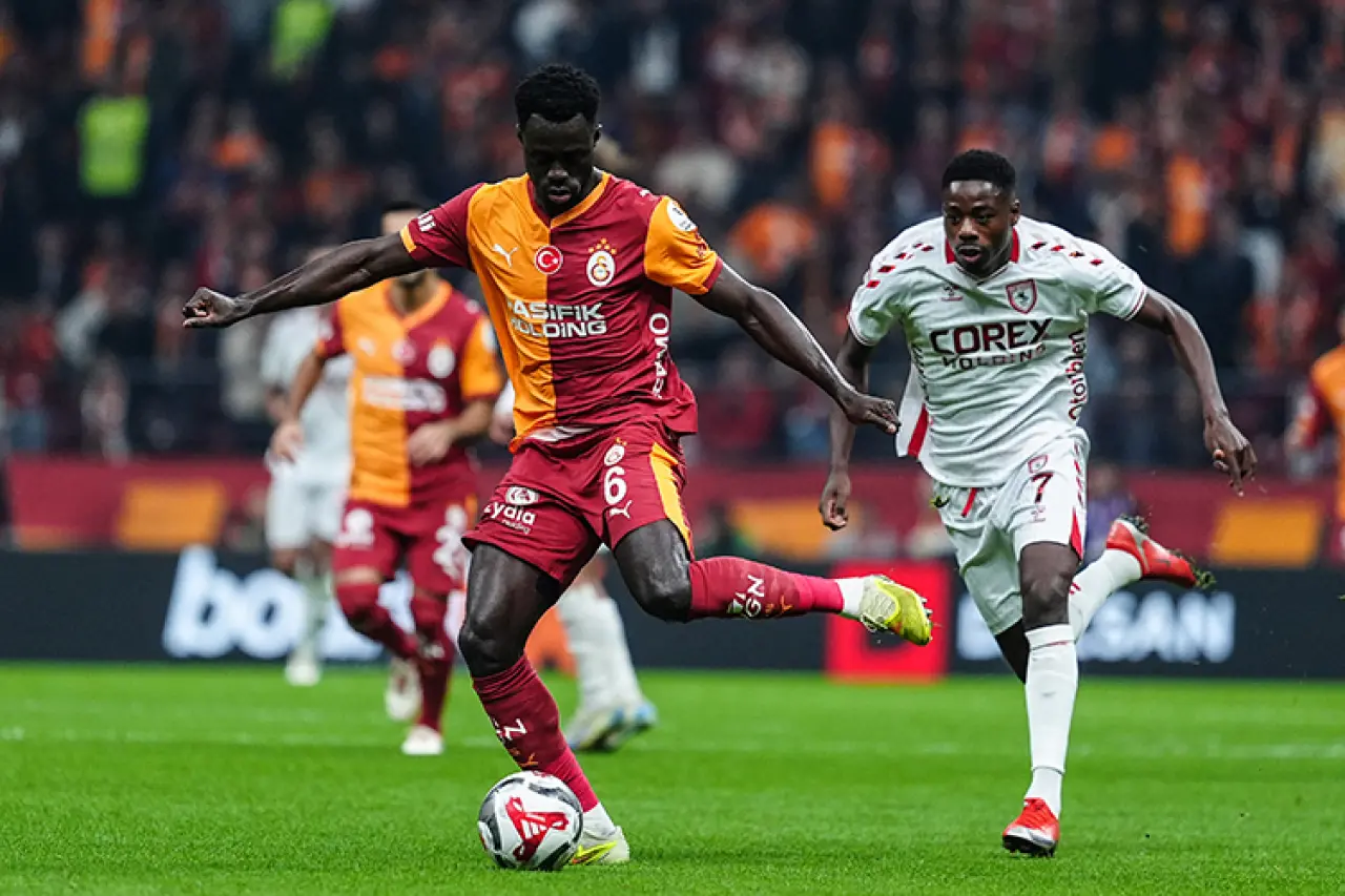 2-0’dan geri döndüler ama maçın sonu koptu: Reis’in penaltı isyanı geceye damga vurdu! 4