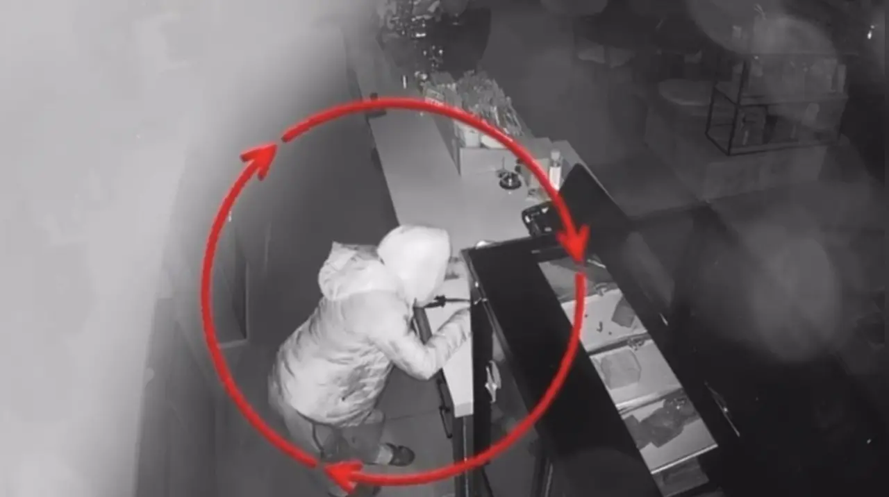 Sadaka kutusunu bile... Osmaniye'deki hırsız yakayı böyle ele verdi! 1