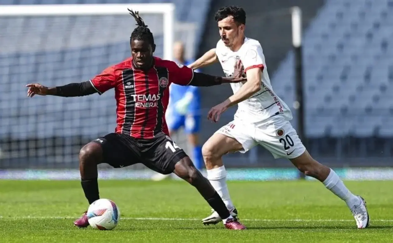 Süper Lig’de 15. hafta ateşi yanıyor: Galatasaray açıyor, zirve yarışı sertleşiyor! 5