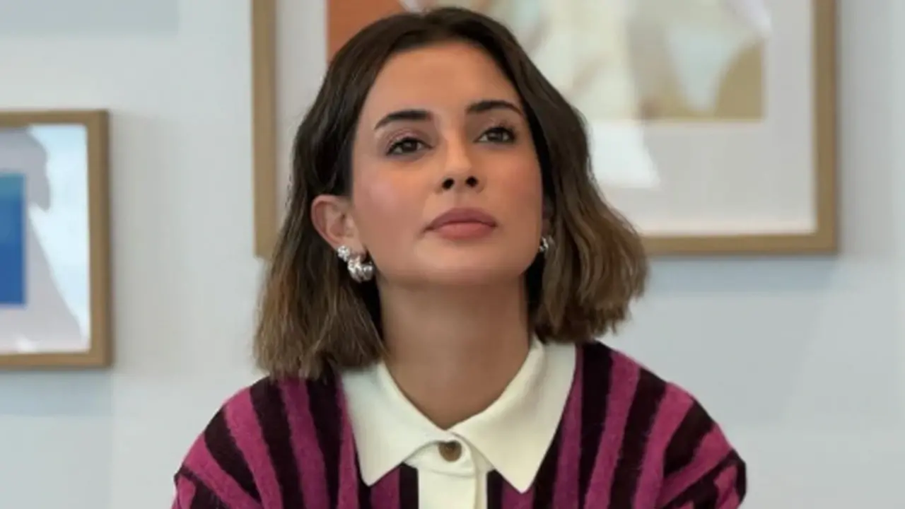Kızının hastalığını öğrenen Buse Terim 'şok geçirdim' diye duyurdu! 1