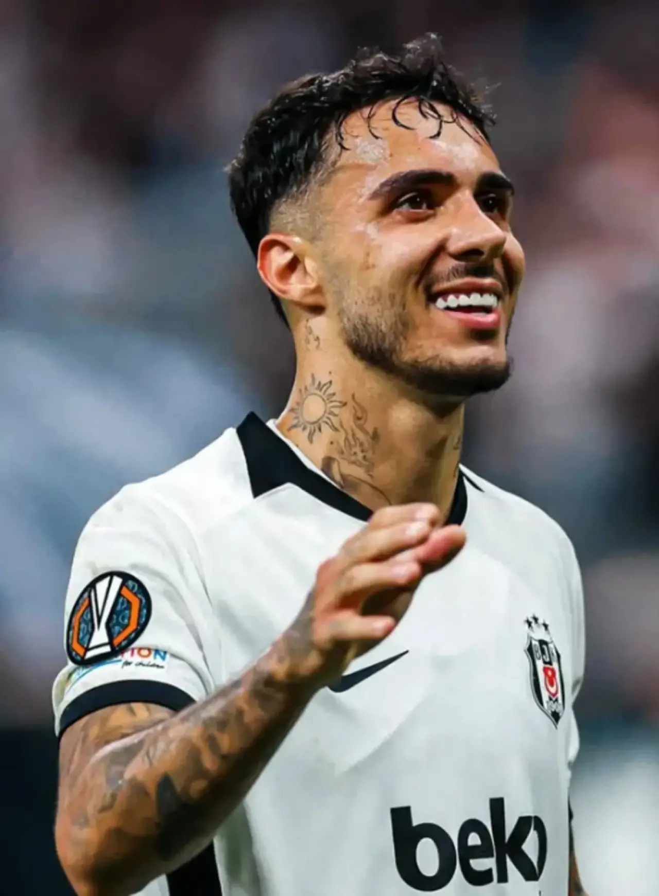 Cemre Baysel'in adı Beşiktaşlı futbolcu Emirhan Topçu ile anılıyor 7