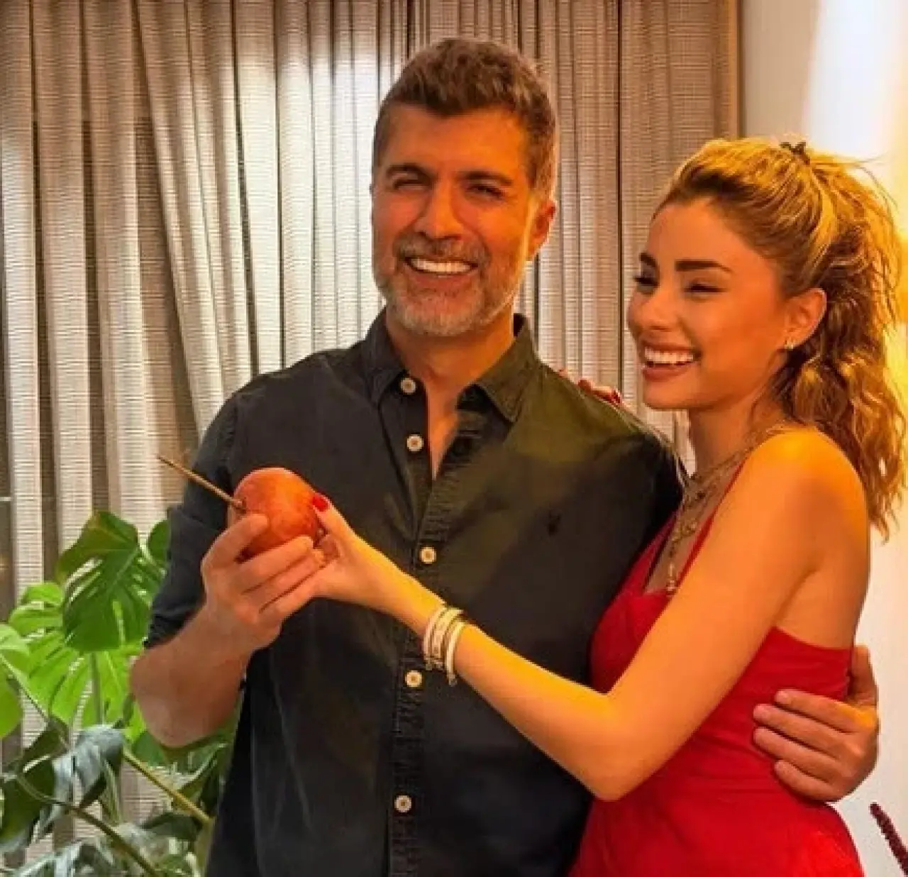Özcan Deniz’in eşi Samar Dadgar acı haberi duyurdu 5