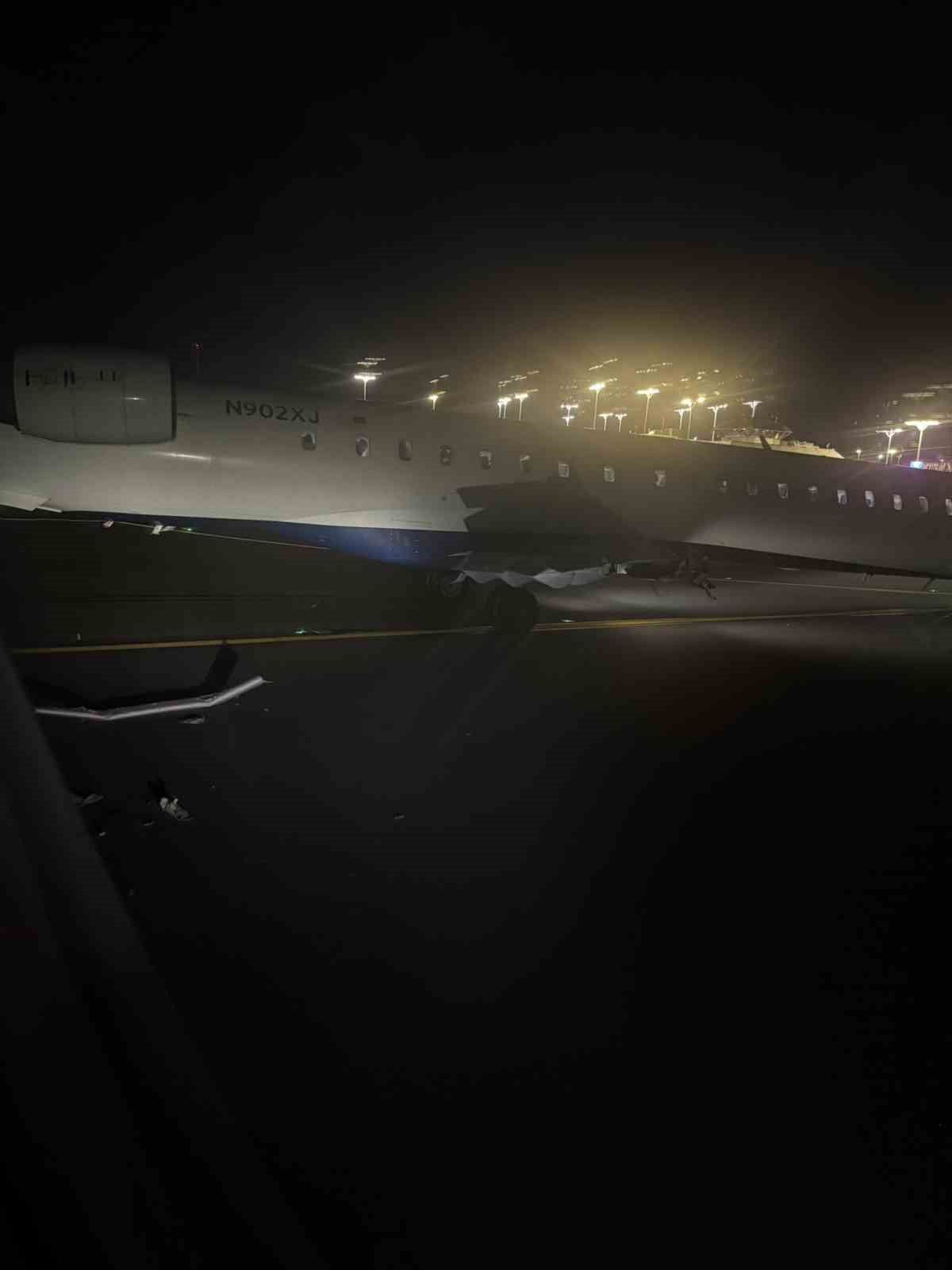 abdde-laguardia-havalimaninda-taksi-sirasinda-iki-yolcu-ucagi-carpisti-2-yarali