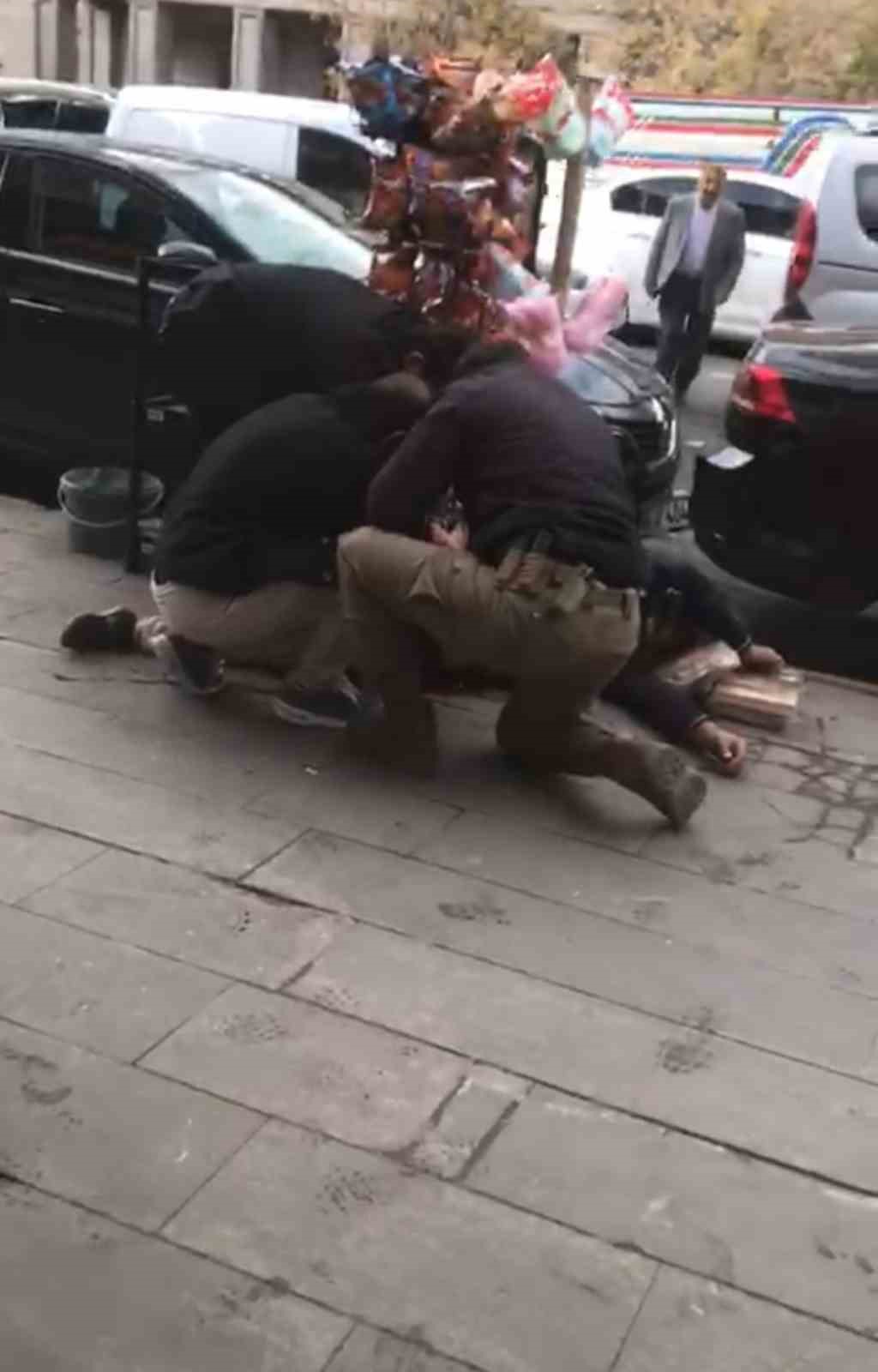 agrida-polis-ekibinin-aninda-mudahalesi-olasi-katliami-onledi-4-yarali-7-gozalti