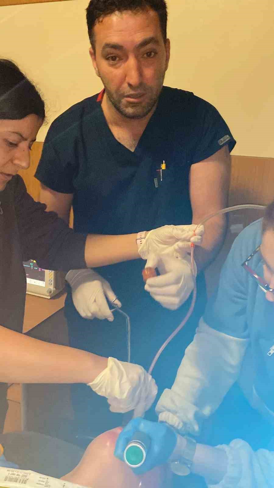 agrida-yuttugu-ceviz-yemek-borusundan-cikarildi