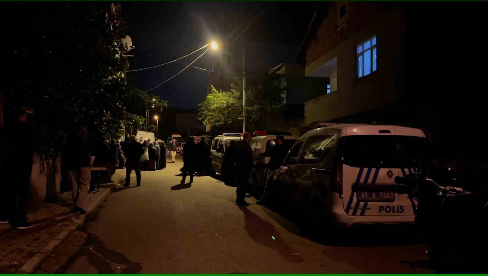 aile-ici-tartismada-yanlislikla-kizini-vuran-baba-ayni-silahla-intihar-etti