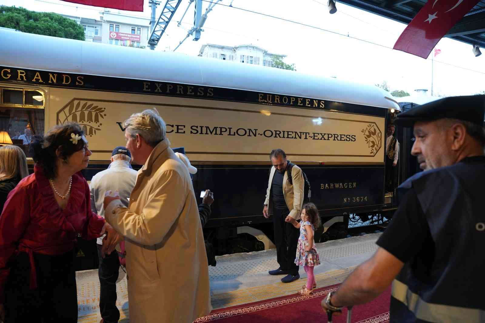 avrupadan-yola-cikan-orient-express-istanbula-geldi