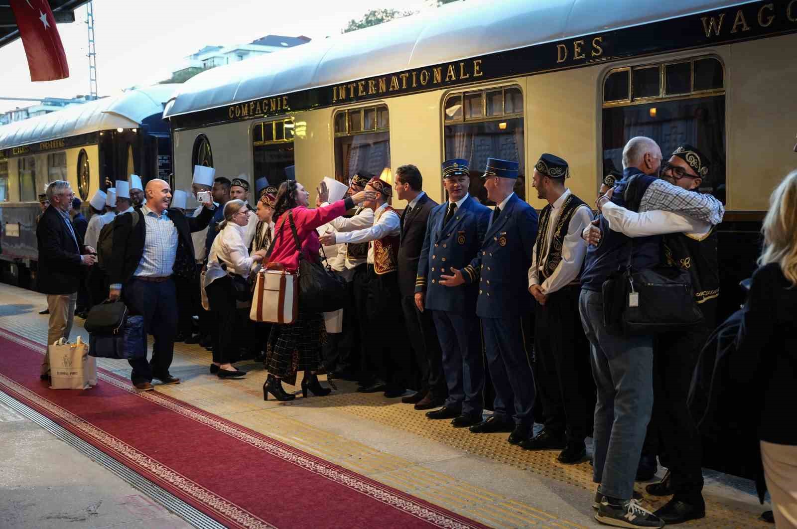 avrupadan-yola-cikan-orient-express-istanbula-geldi