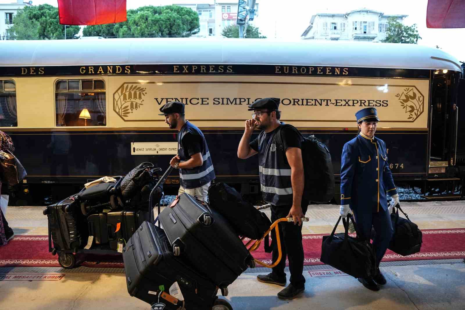 avrupadan-yola-cikan-orient-express-istanbula-geldi