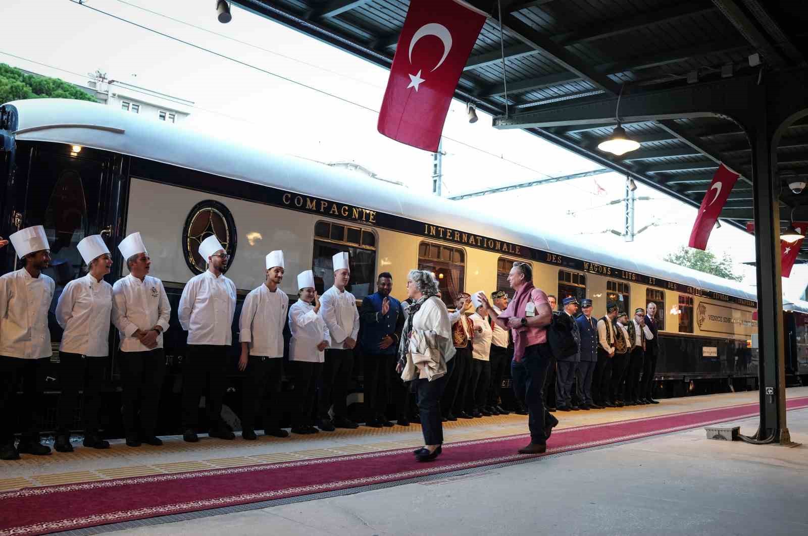 avrupadan-yola-cikan-orient-express-istanbula-geldi