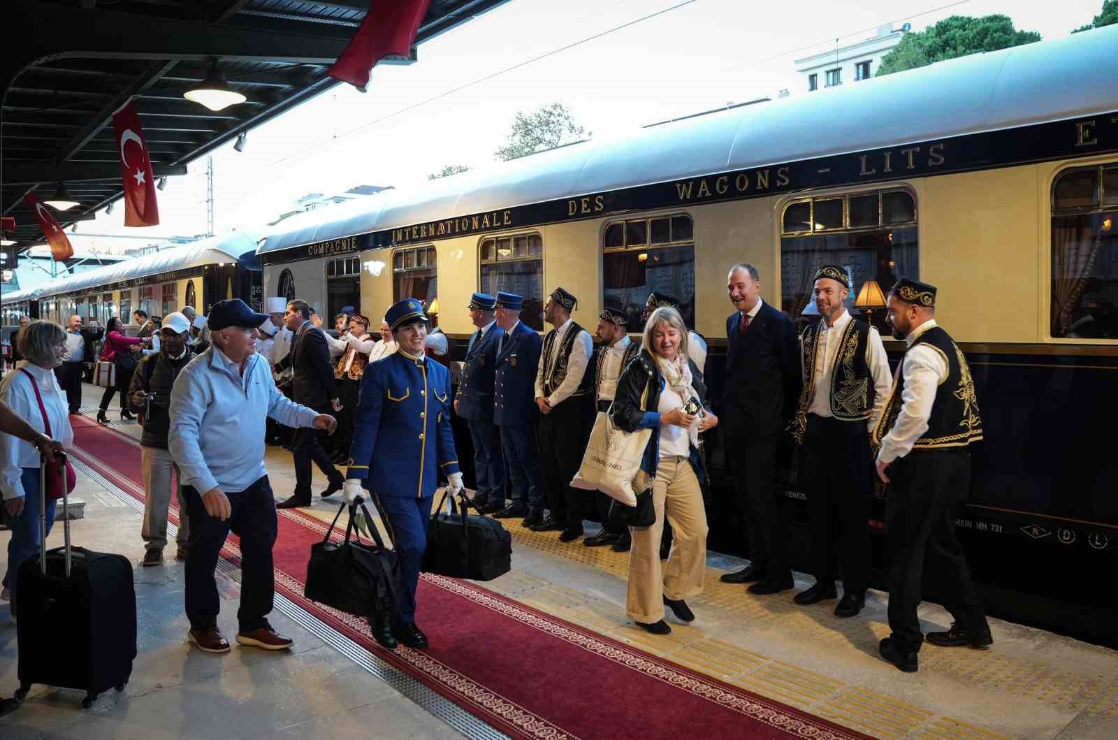 avrupadan-yola-cikan-orient-express-istanbula-geldi