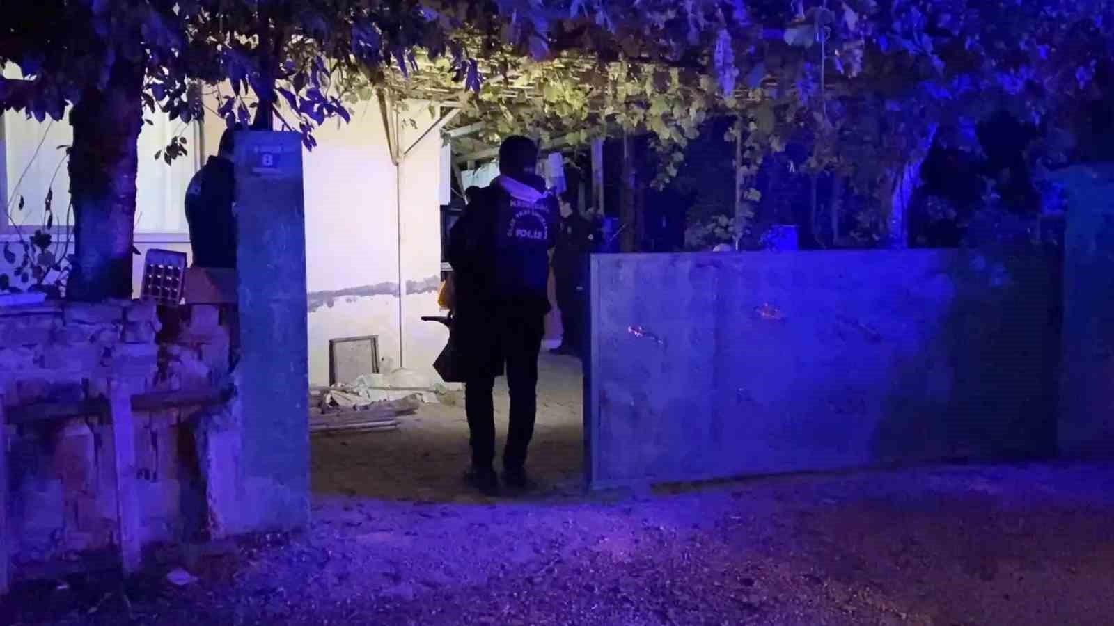 babasini-oldurup-kacti-polisin-operasyonuyla-yakalandi