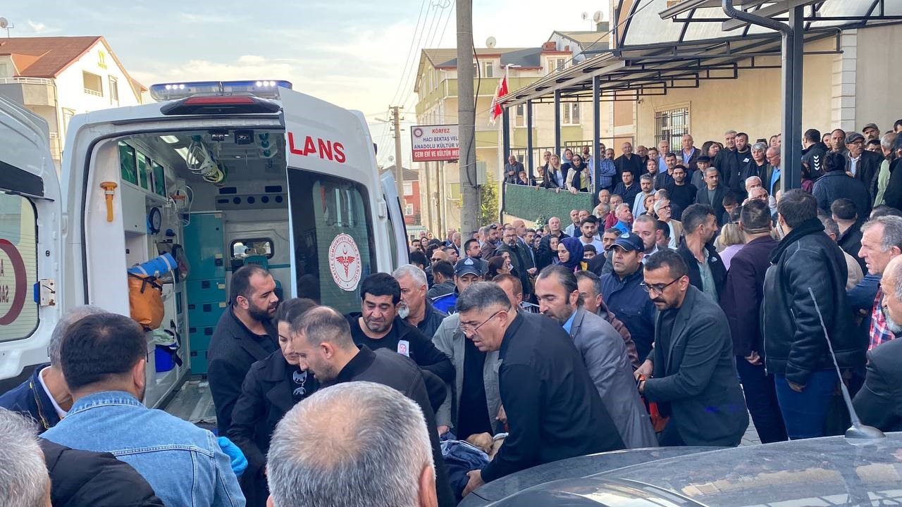 babasinin-cenazesinde-dayisini-da-kaybetti