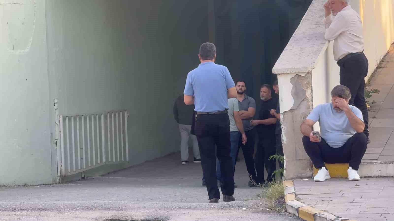 babasinin-gozyaslariyla-oglum-bizi-duyuyorsan-lutfen-gel-dedigi-kerem-ve-arkadasinin-cansiz-bedeni-bulundu