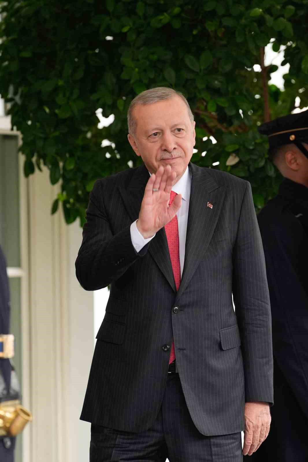 bati-balkanlarda-en-begenilen-lider-cumhurbaskani-erdogan-oldu