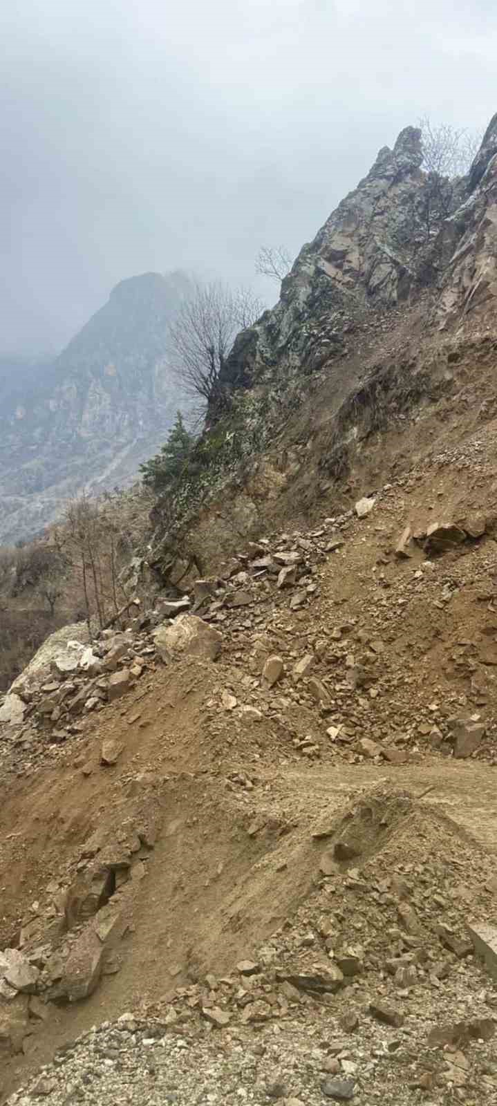 batmanda-saganak-heyelana-neden-oldu