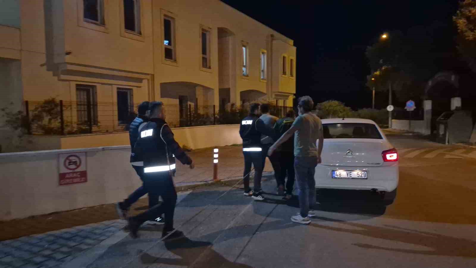 bodrumdaki-rusvet-operasyonunda-2-kisi-tutuklandi