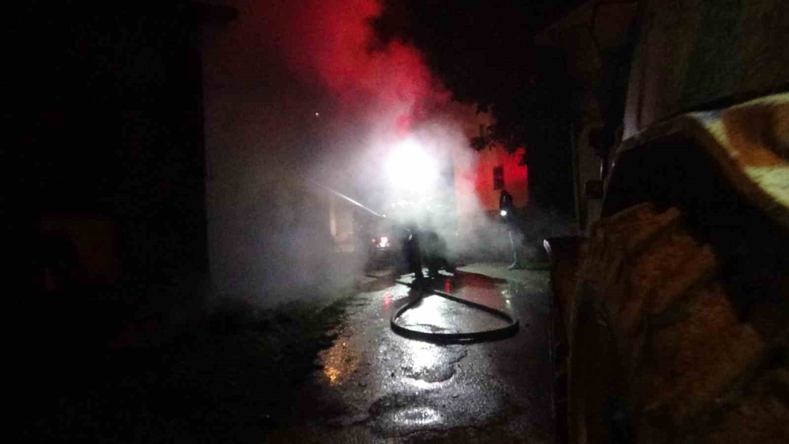 boluda-samanlik-alev-alev-yandi