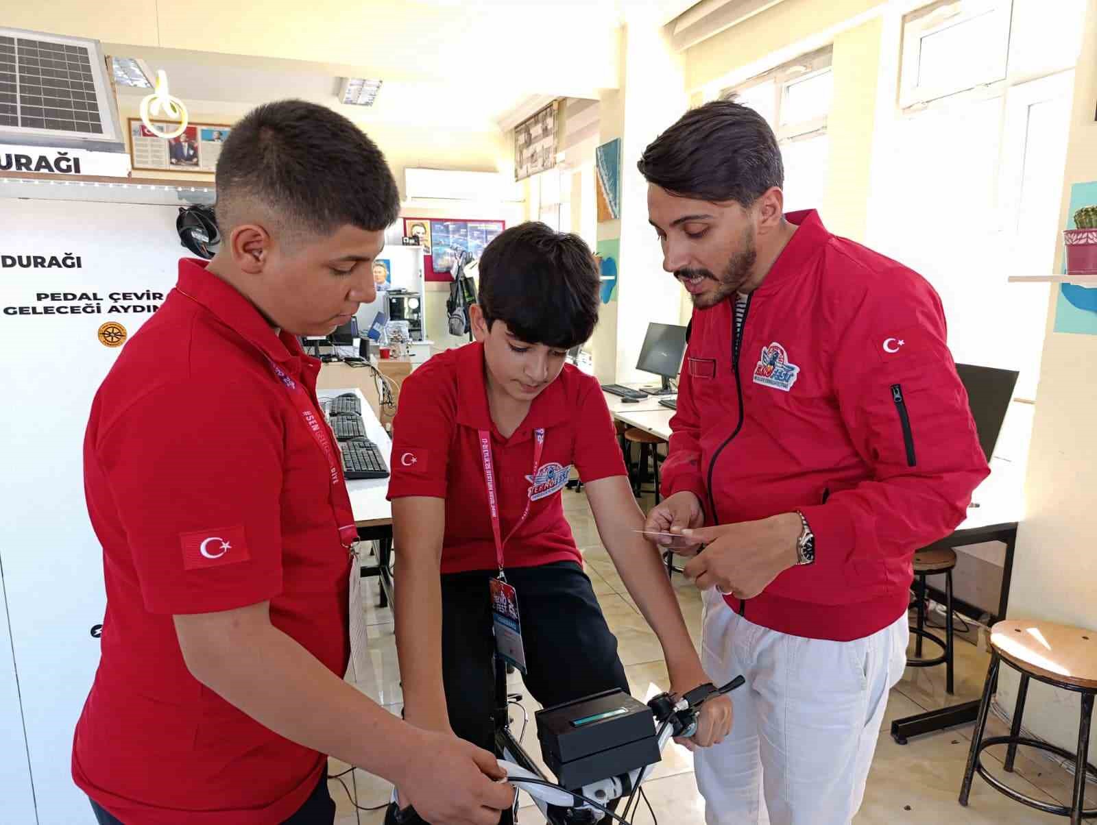 bu-bisiklet-hem-elektrik-uretiyor-hem-de-bakiye-kazandiriyor