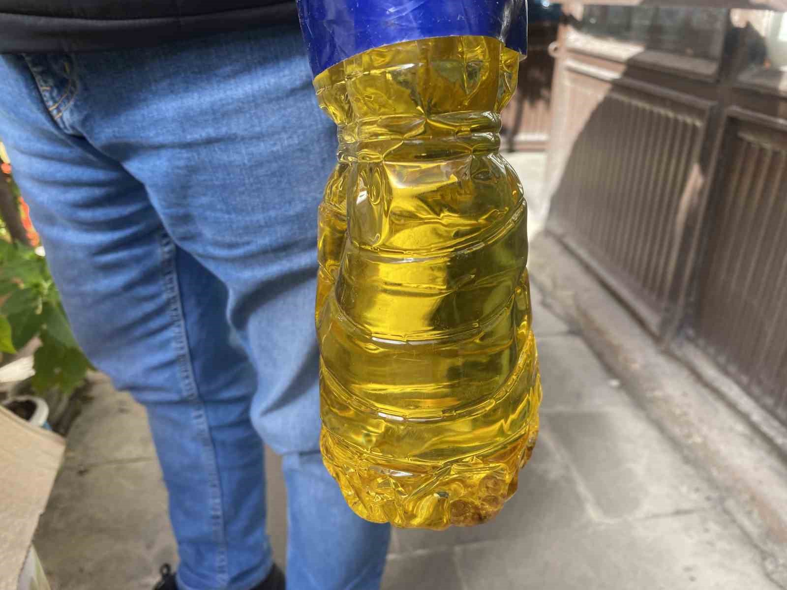 bu-muhtarlikta-her-hafta-yaklasik-60-kilo-atik-yag-toplaniyor