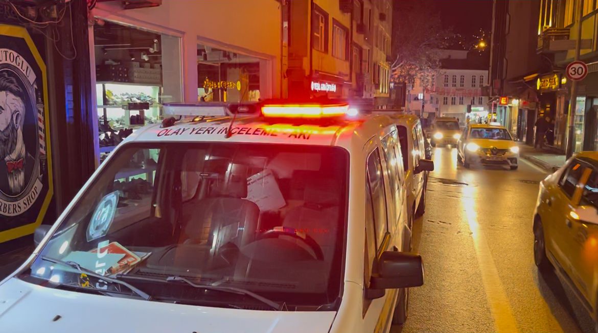 bursada-mekana-alinmayan-alkollu-sahis-dehset-sacti-4-yarali