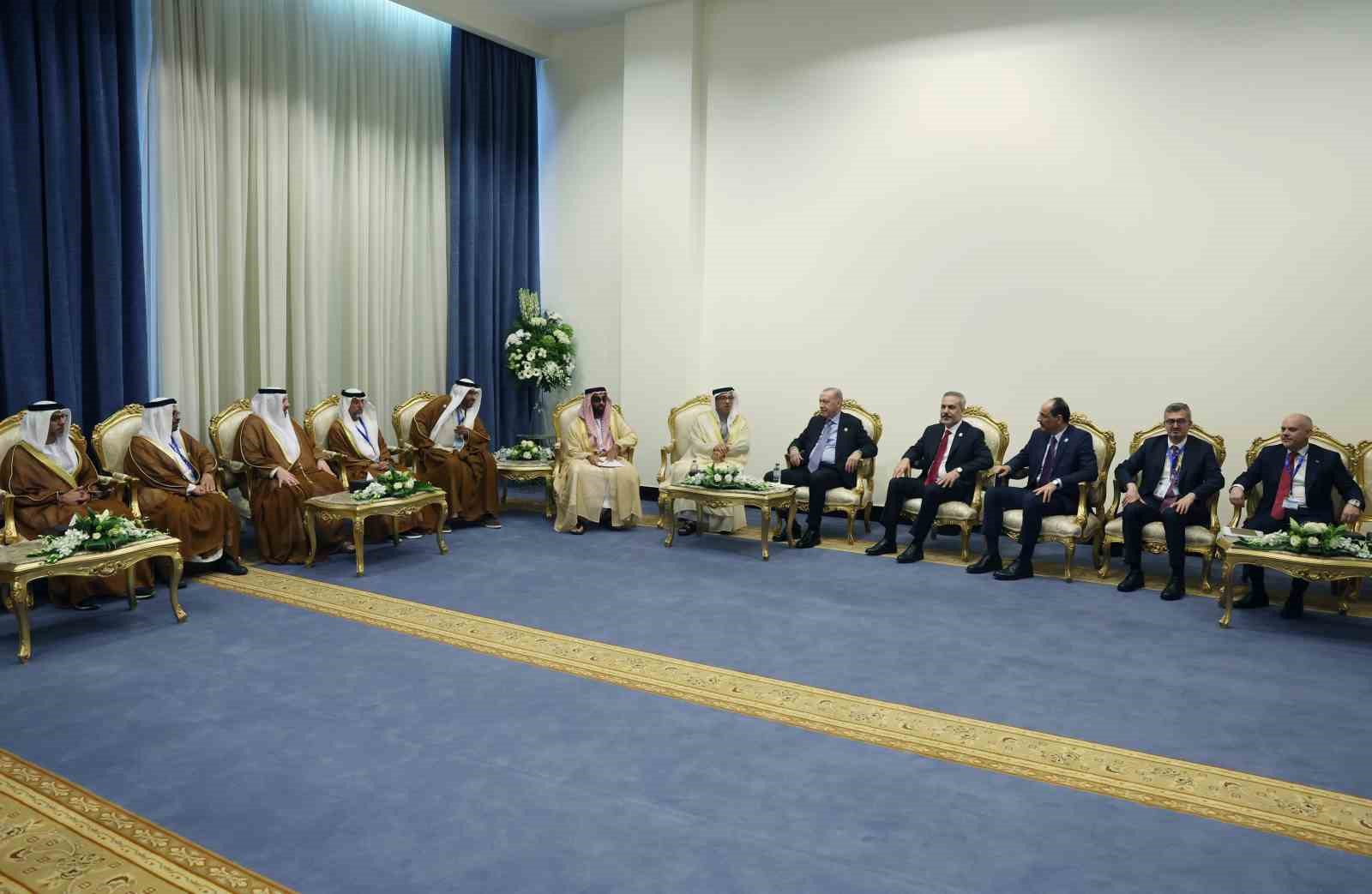 cumhurbaskani-erdogan-bae-devlet-baskan-yardimcisi-al-nahyan-ile-gorustu