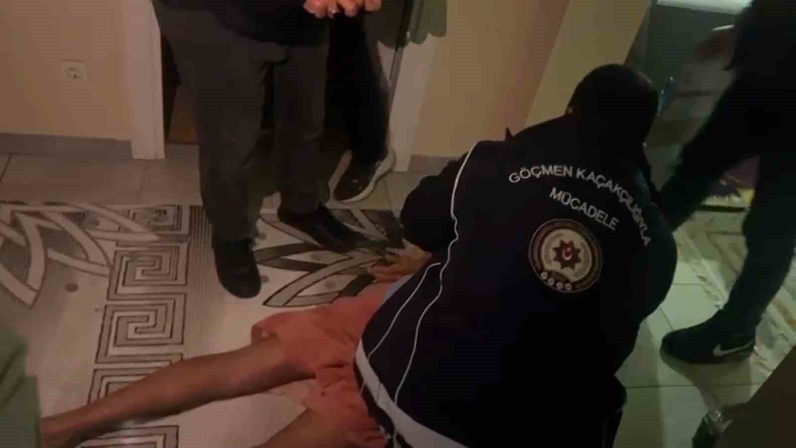 duzensiz-gocmen-kacakcilarina-yonelik-dev-operasyon-27-organizator-yakalandi