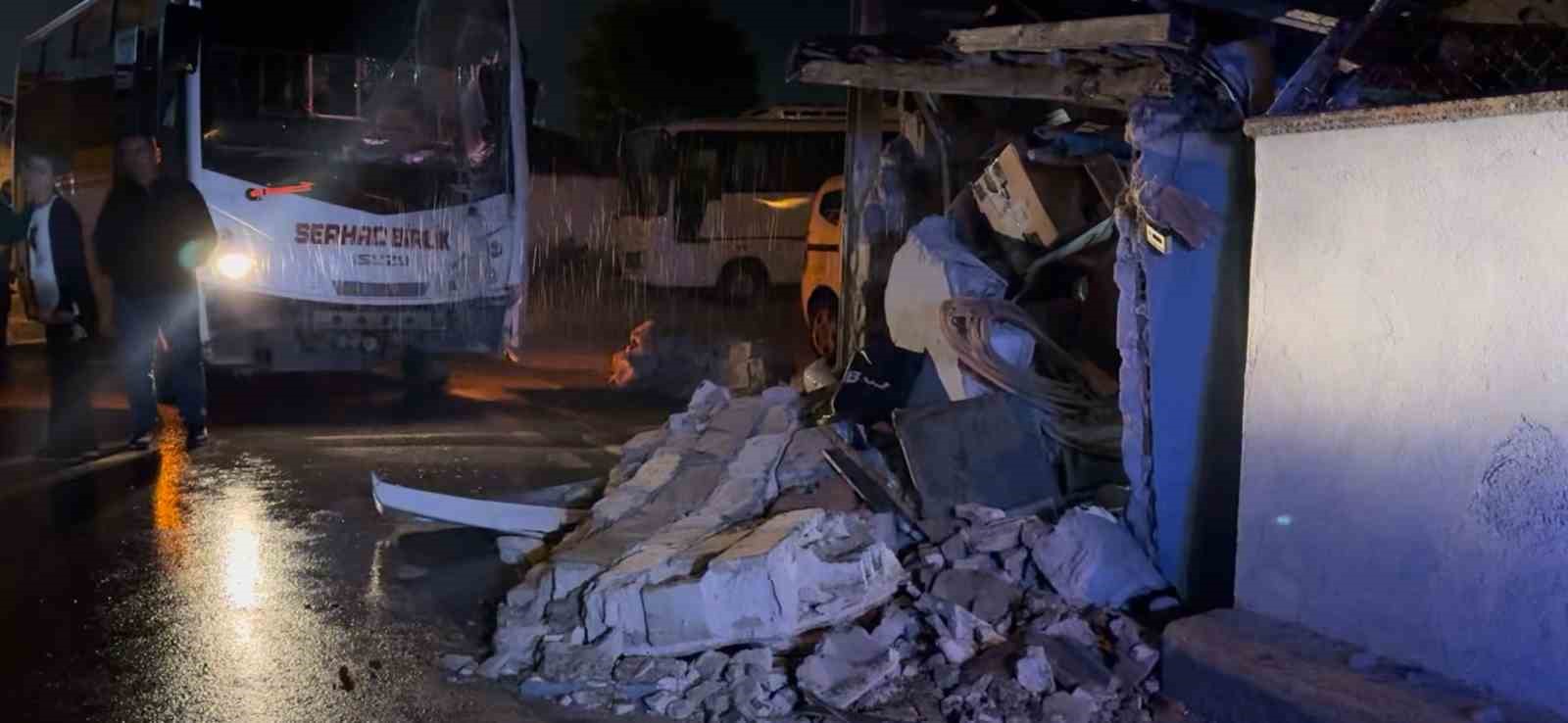 edirnede-minibus-eve-girdi