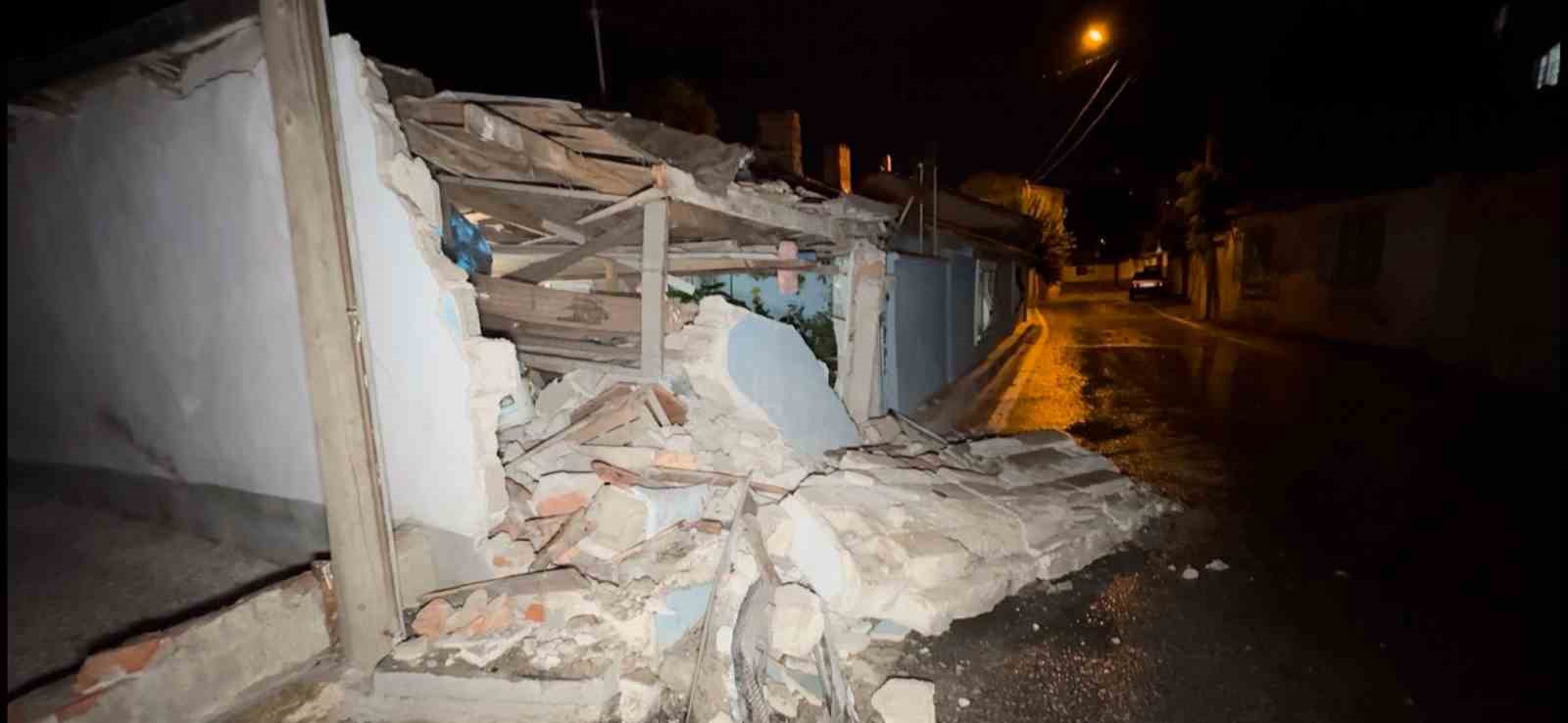 edirnede-minibus-eve-girdi