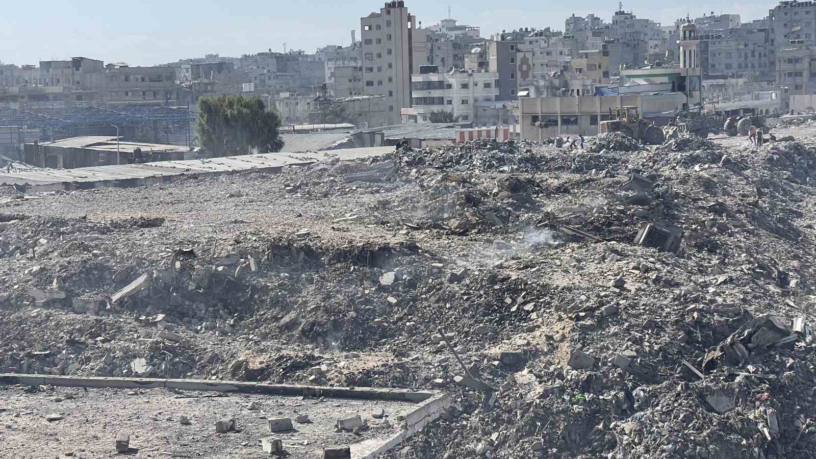 gazzede-biriken-cop-miktari-ceyrek-milyon-tonu-asti