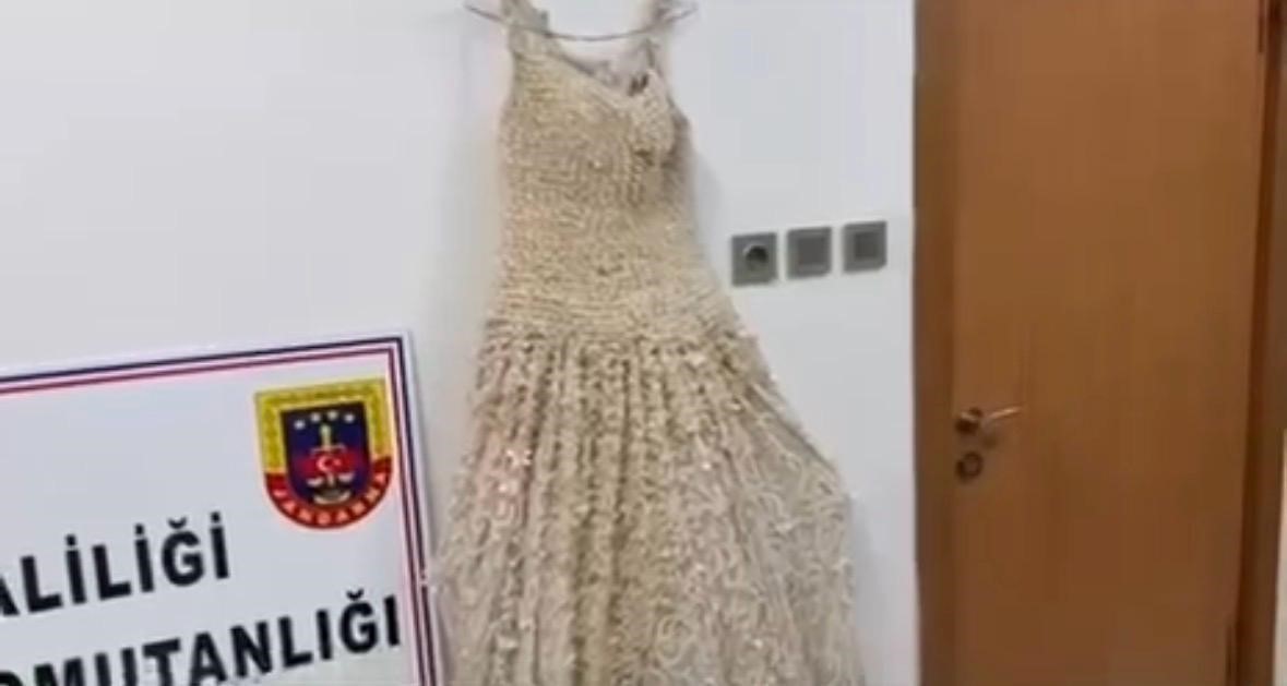 gelinligin-uzerine-boncuk-seklinde-islenmis-25-kilo-uyusturucu-ele-gecirildi