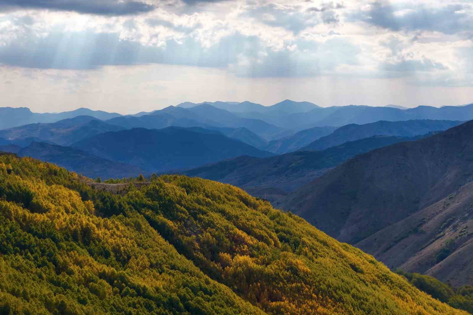 gumushanede-sonbahar-renkleri-kendini-gostermeye-basladi